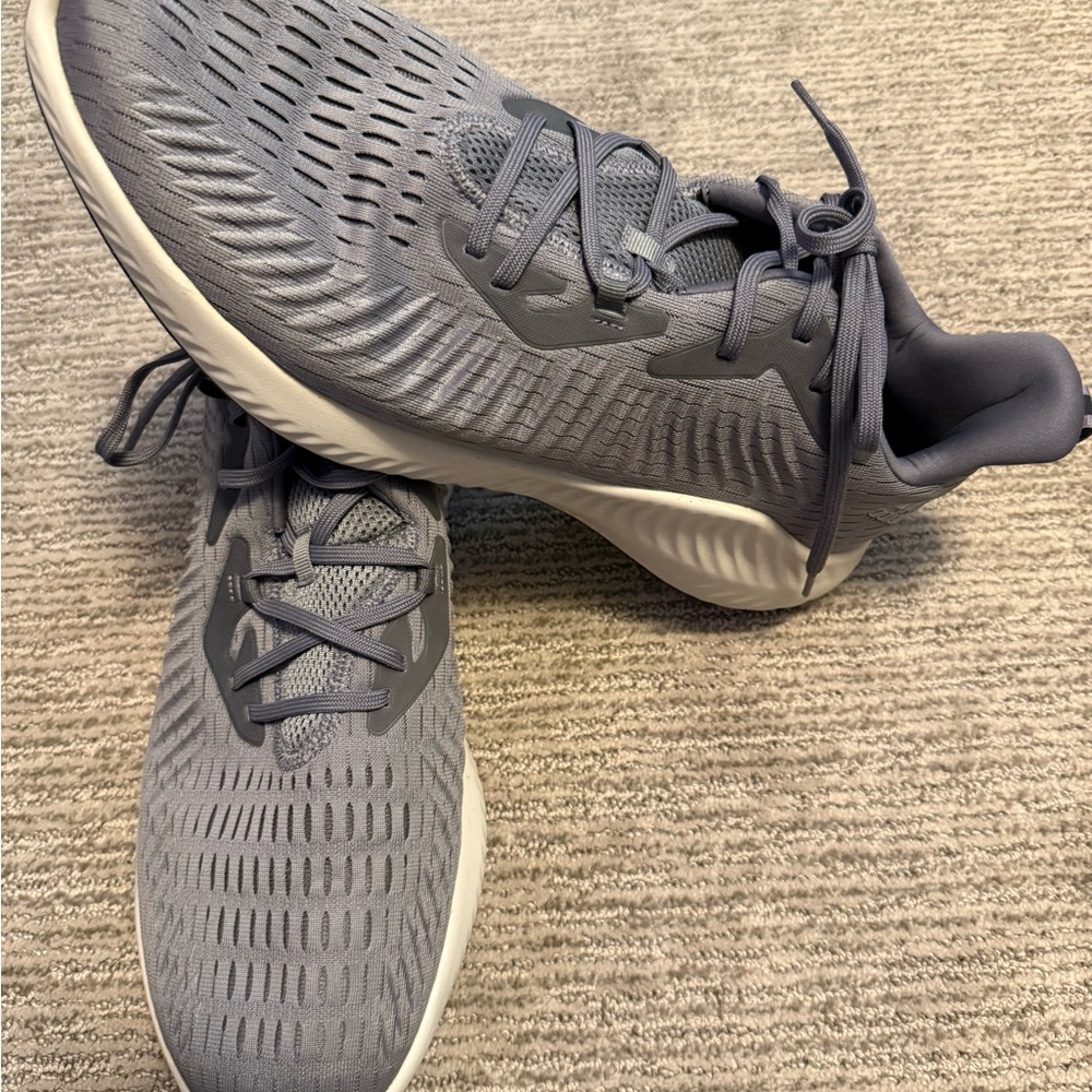 Men's Gray Athletic Shoes